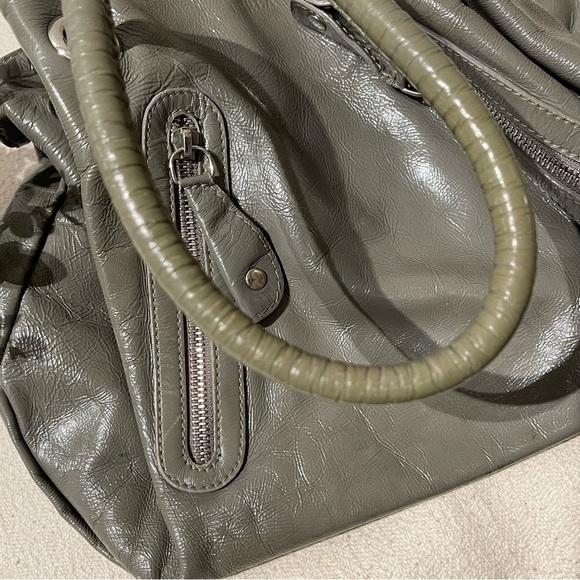 Furla - Leather Shoulder Bag - Picture 8 of 13